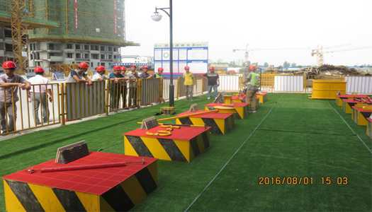 锦艺集团意昂2官网管理中心带领兄弟企业 到我公司承建的锦艺四季城香榭苑项目观摩